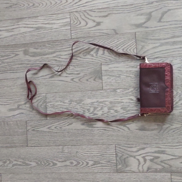 Small brown crossbody bag by be - Picture 1 of 8